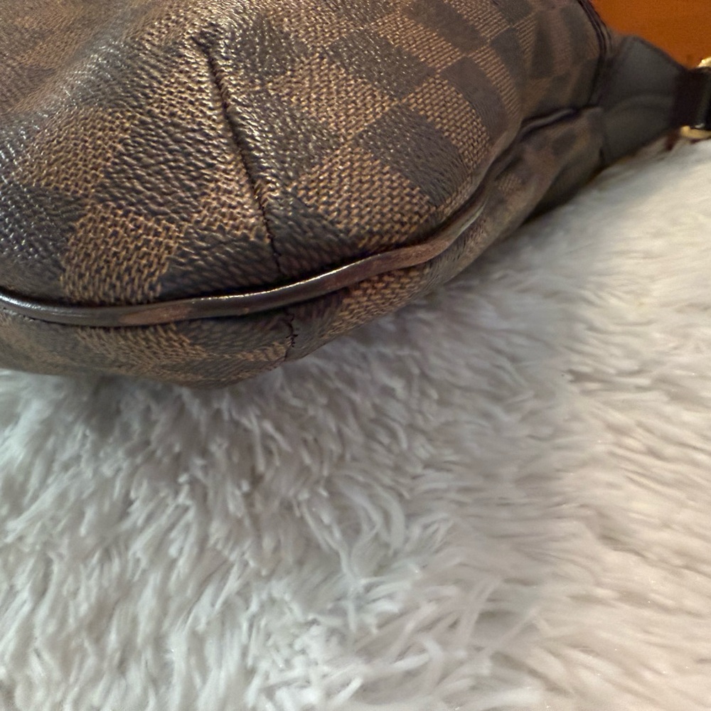 🎉HP🎉Authentic Louis Vuitton Bloomsbury Crossbody Handbag - Complete Set! - Picture 9 of 15
